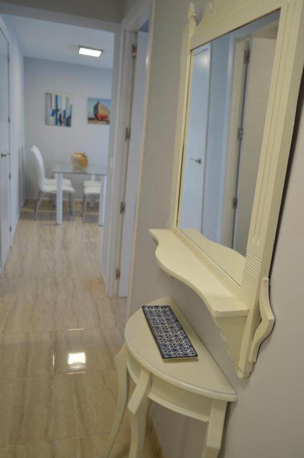 Seafront Recently Renovated Apartments เบนัลมาเดนา ภายนอก รูปภาพ