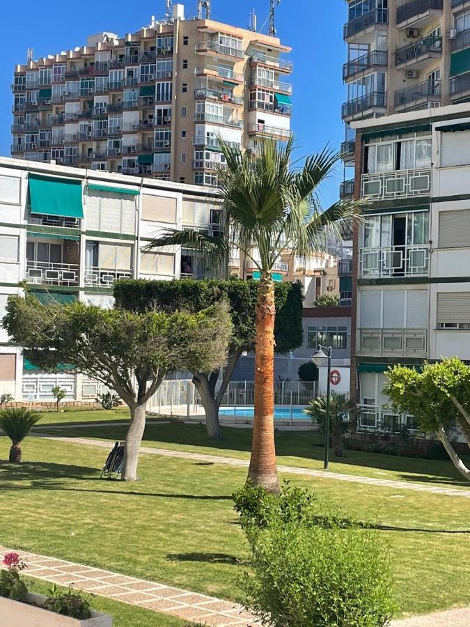 Seafront Recently Renovated Apartments เบนัลมาเดนา ภายนอก รูปภาพ